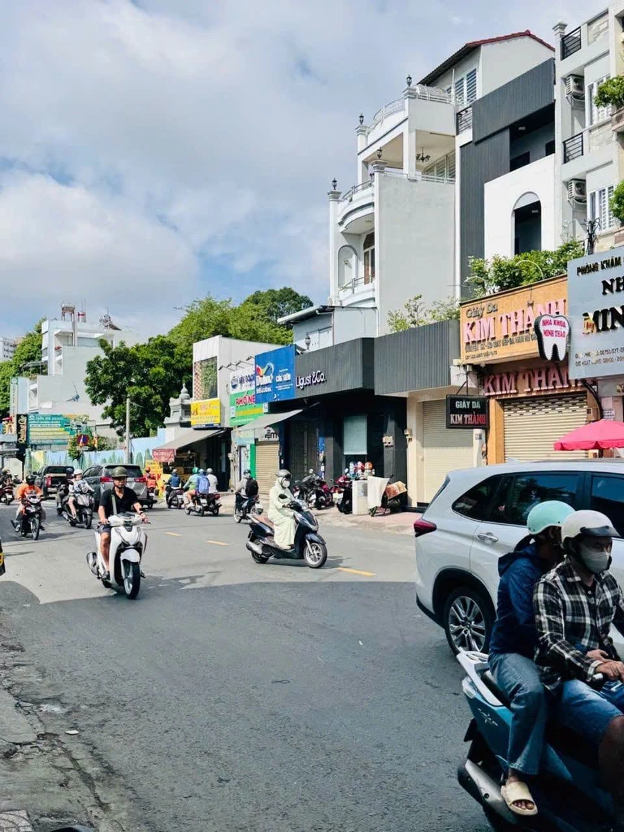 Bán nhà 4 tầng kinh doanh 71m2 gần Lạc Long Quân, giá 11,8 tỷ - Ảnh thu nhỏ 4