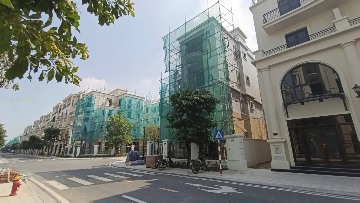 Bán nhà xẻ khe 340m² tại Vinhomes Ocean Park 3, giá 18,174 tỷ - Ảnh thu nhỏ 2