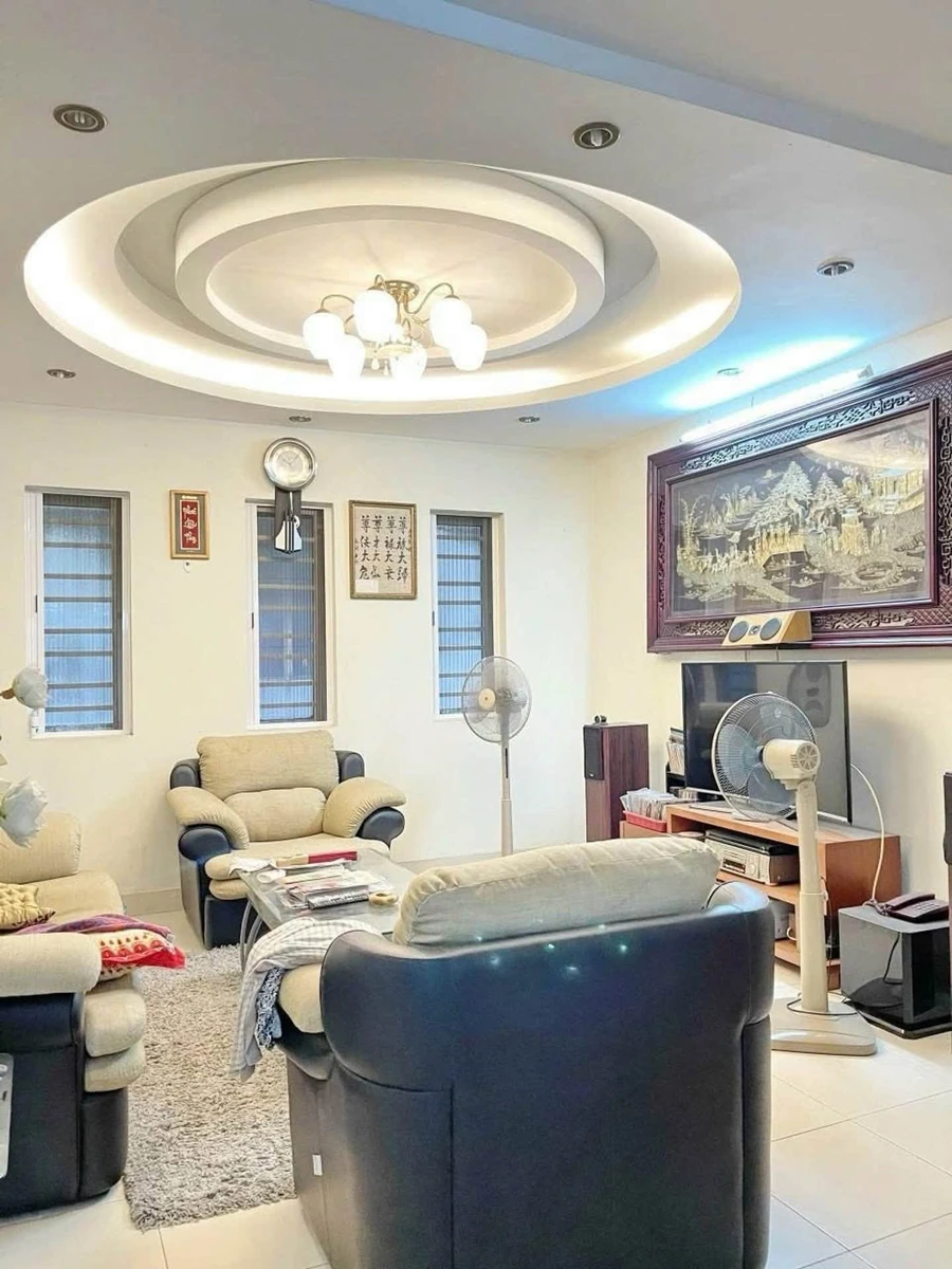 Bán nhà mặt tiền đường số 15, Tân Thuận Tây, Quận 7, 50m², giá 11,3 tỷ - Ảnh thu nhỏ 3