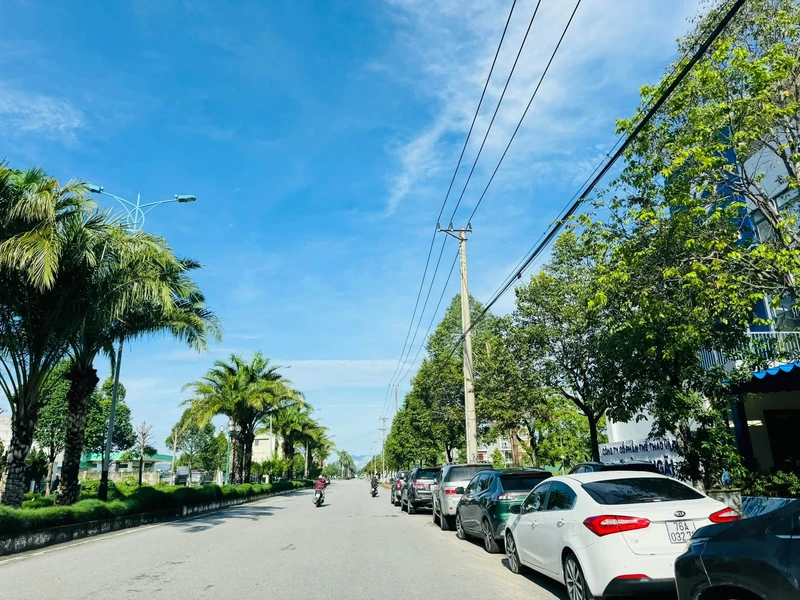 Bán lô đất biệt thự 200m2 mặt tiền đường Trường Chinh, Quảng Ngãi