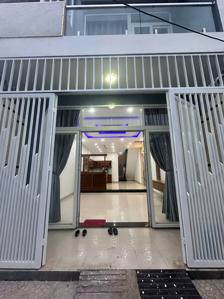 Bán nhà 3 tầng mặt tiền Đà Nẵng 83.5m2, 6 tỷ - Ảnh thu nhỏ 2