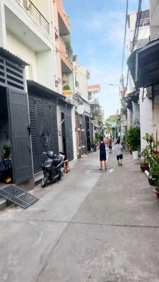 Bán nhà 4 tầng 4PN 56m² Trung Mỹ Tây Quận 12 giá 6,25 tỷ - Ảnh 1