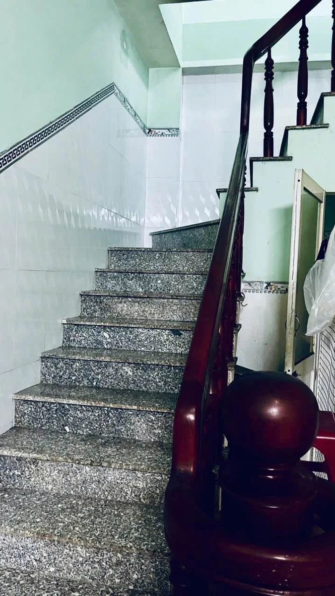 Bán nhà mặt tiền Trần Cao Vân, 44m2, 3 tầng, 3 PN, 4 tỷ - Ảnh thu nhỏ 2