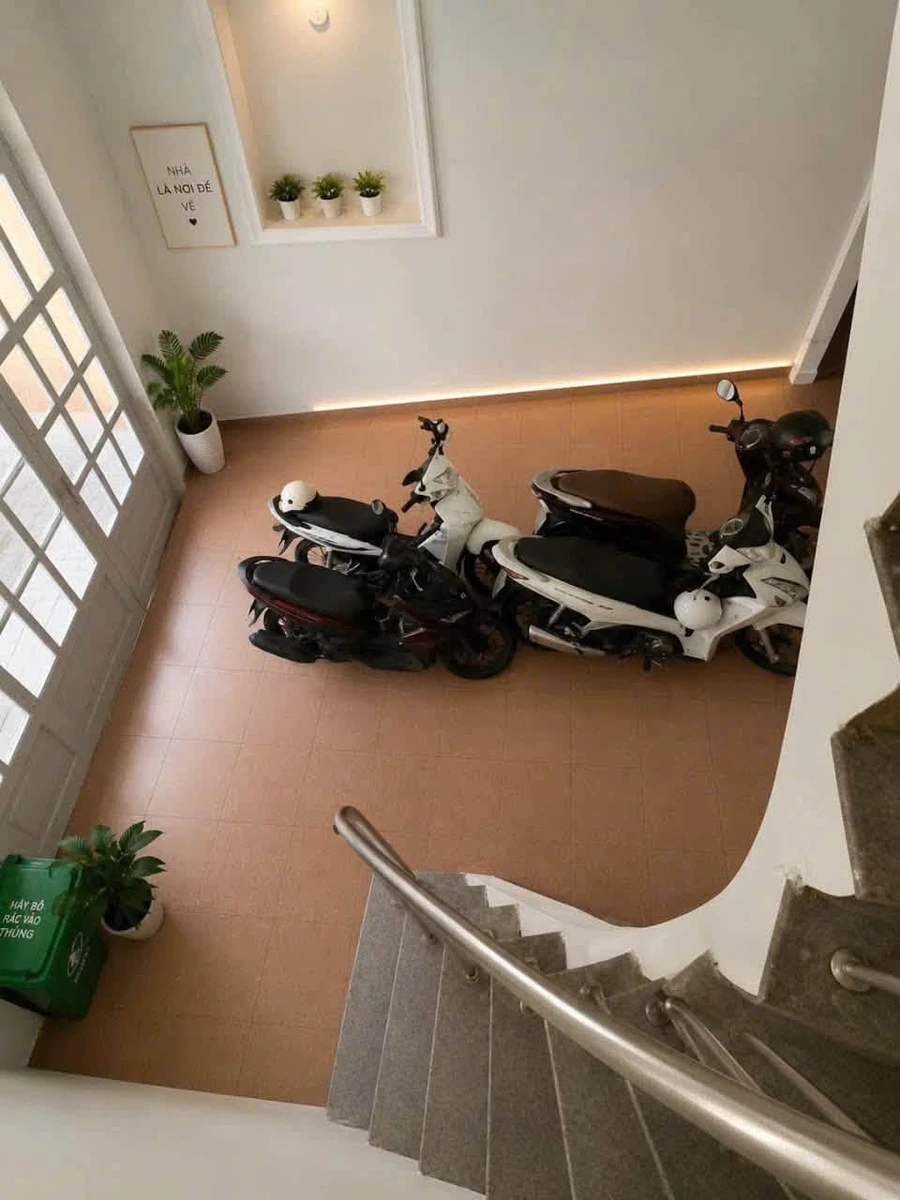 Bán nhà căn hộ dịch vụ 8PN, 100m2, hẻm 3m Quận 4, giá 8,5 tỷ - Ảnh thu nhỏ 3