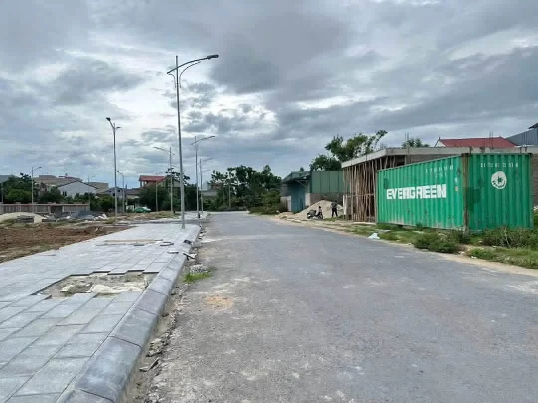 Bán lô đất 106m2 mặt tiền Hồ Đình Trung, Vinh, Nghệ An - Ảnh 1