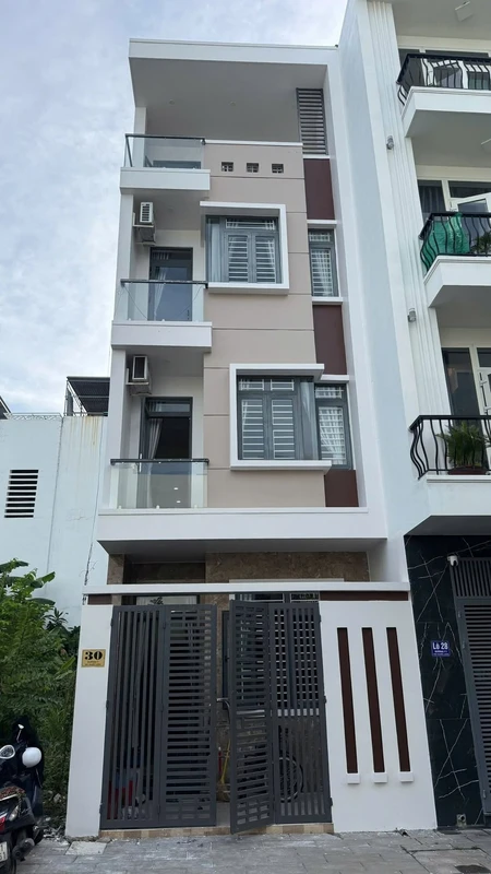 Bán nhà 4 tầng 66,6m² Nha Trang 7,4 tỷ