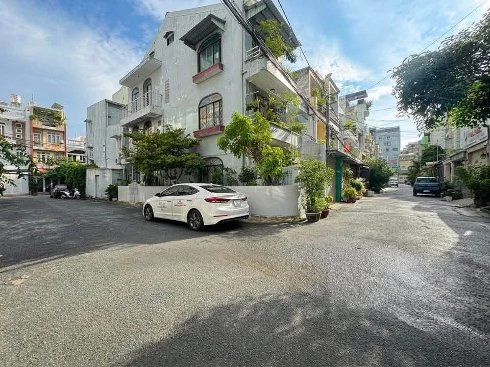 Bán nhà 4 tầng 78m2 hẻm 6m ô tô tránh đường Hoàng Hoa Thám, Tân Bình, giá 14,9 tỷ - Ảnh 1