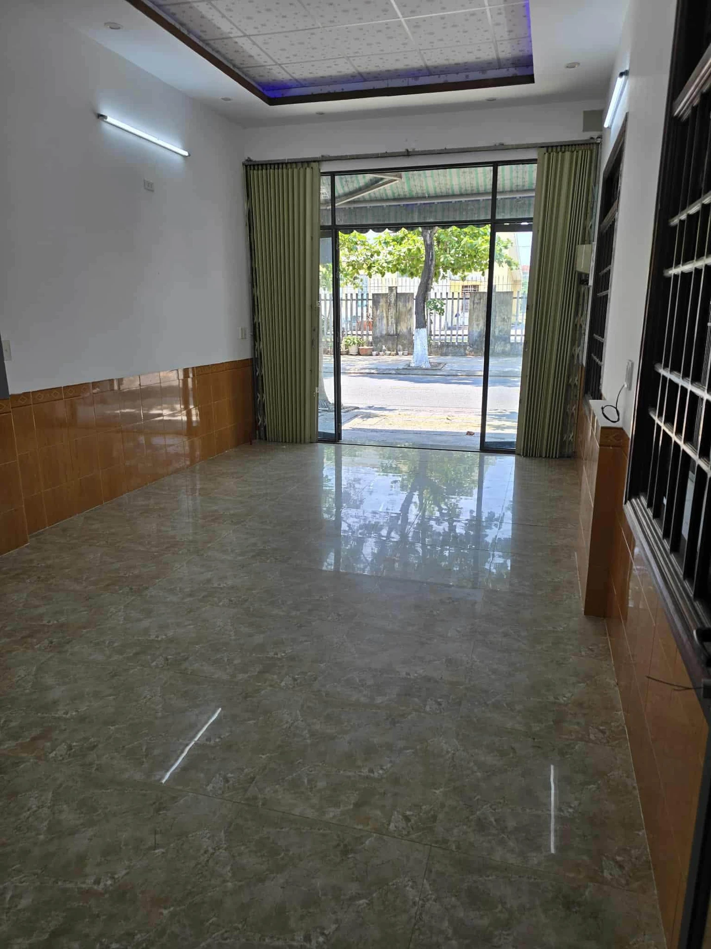 Bán nhà mặt tiền Dũng Sĩ Thanh Khê 85m2, Đà Nẵng - Ảnh 1