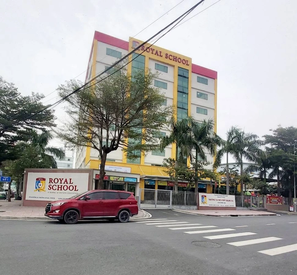 Bán nhà Bình Tân gần Trường Quốc Tế Hoàng Gia 63m2 hẻm xe hơi - Ảnh 1
