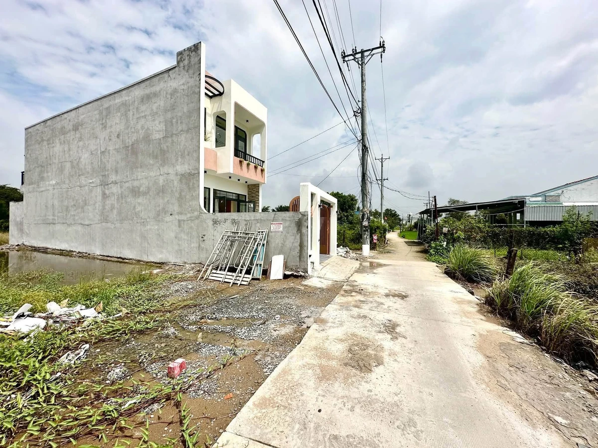 Bán nhà sổ hồng riêng 4.6x25m 1 trệt 1 lầu 3PN tại Mỹ Lộc giá 2,38 tỷ - Ảnh thu nhỏ 3
