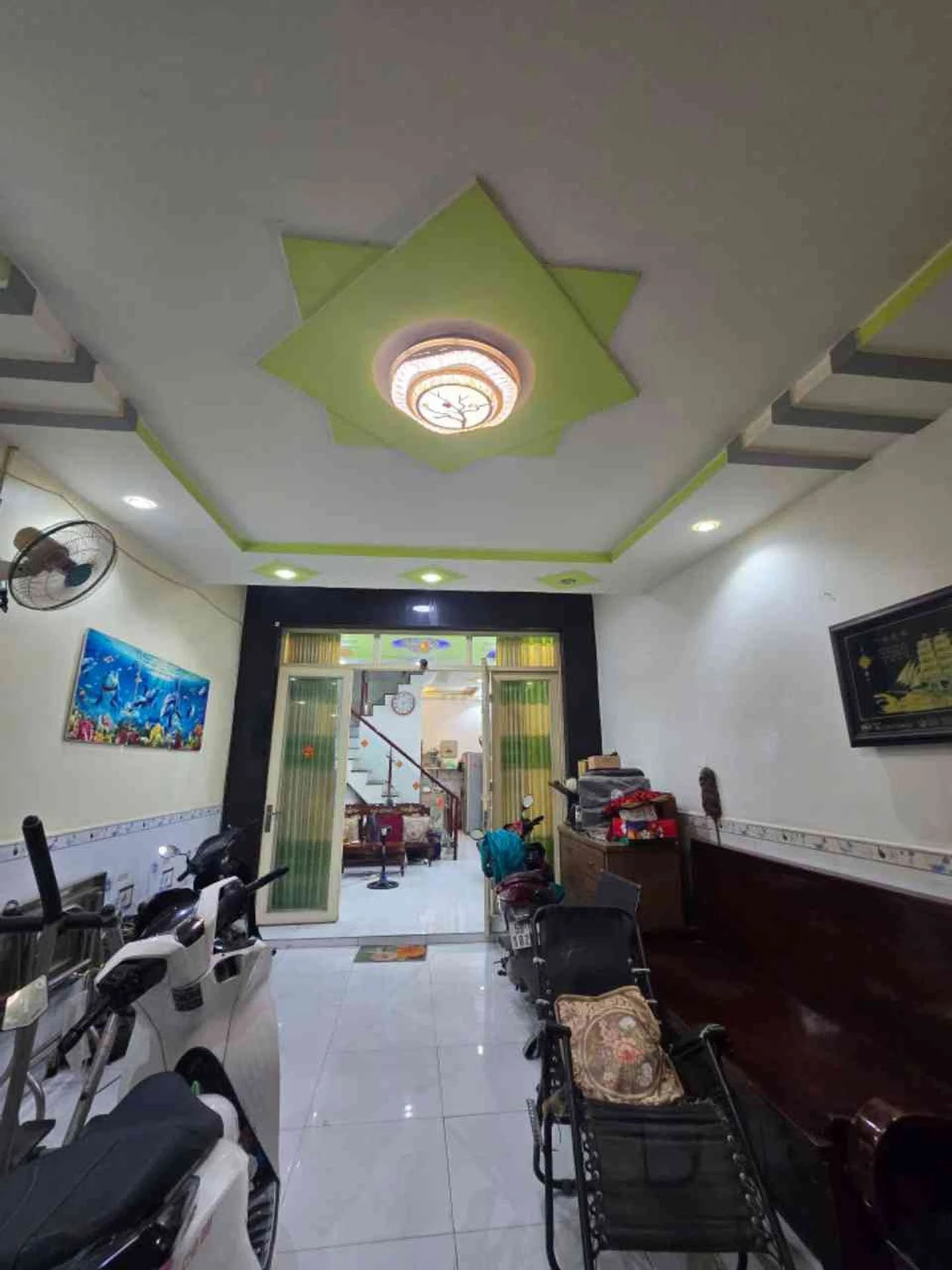 Bán nhà 3 tầng 4PN hẻm xe hơi 6m, 52m2 gần Bệnh viện Bình Tân giá 5,3 tỷ - Ảnh 1
