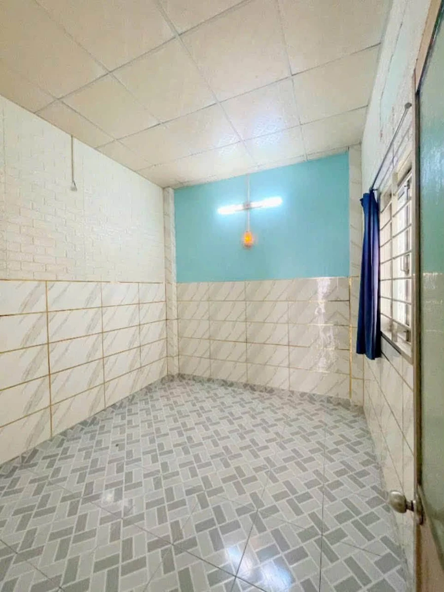 Bán nhà 3 mặt tiền 36m² 4PN 3WC Quận 4 - 9 tỷ 299 triệu - Ảnh thu nhỏ 5