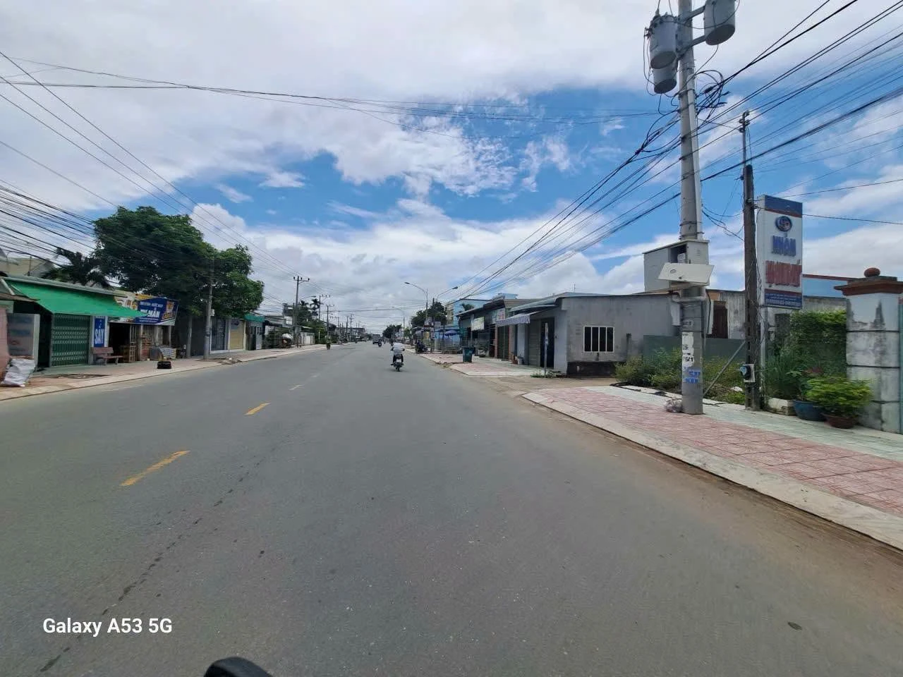 Bán nhà cấp 4 mặt tiền 236m² Bến Lức, Tây Ninh - Ảnh 1