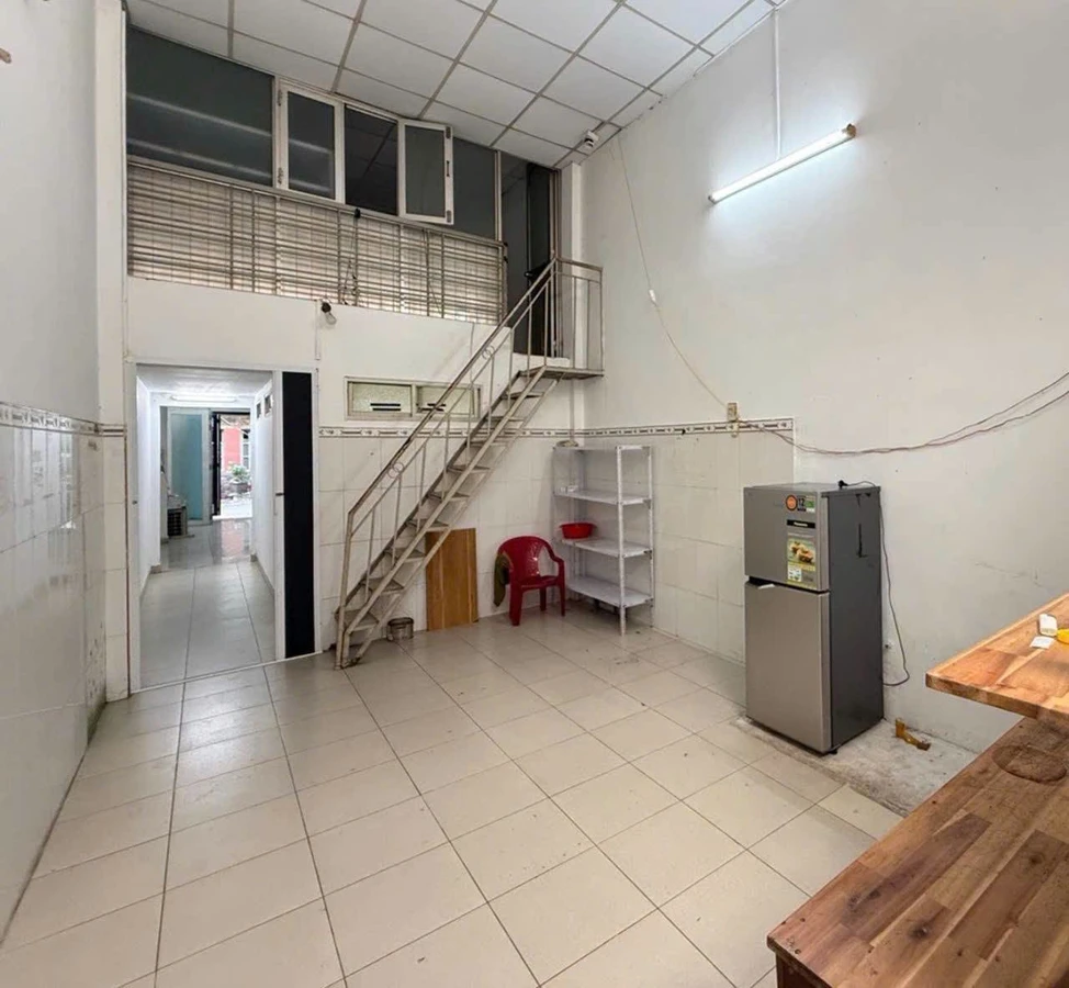 Bán nhà mặt tiền hẻm 8m đường Văn Chung, 80m², 4PN, gần ga T3, Tân Bình - Ảnh thu nhỏ 4