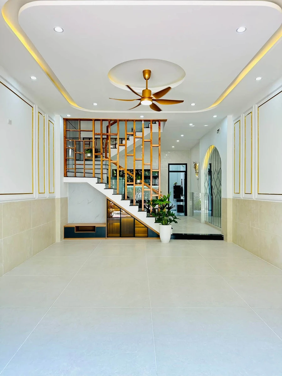 Bán nhà mặt tiền 80m2, 4 phòng ngủ, sổ hồng chính chủ tại khu Gara Quyền, Quy Nhơn - Ảnh thu nhỏ 2