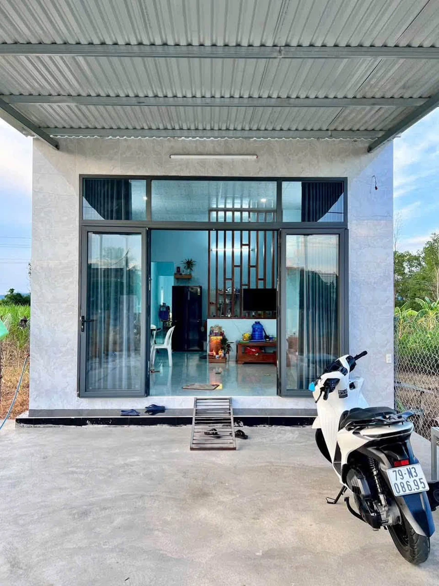 Bán nhà 2 phòng ngủ 200m² mặt tiền QL25 Sơn Hòa, Đắk Lắk - Ảnh thu nhỏ 3