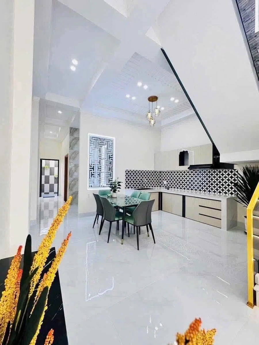 Bán nhà lầu đường 19 Nguyễn Văn Linh, Tây Ninh, 112m² giá 2.59 tỷ - Ảnh thu nhỏ 3