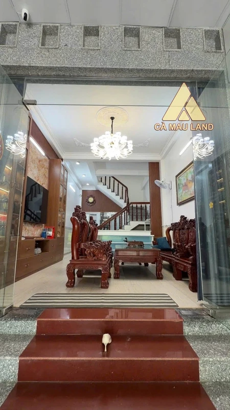 Nhà mặt tiền Tạ Uyên, Cà Mau 120m² 7PN, 5 tỷ