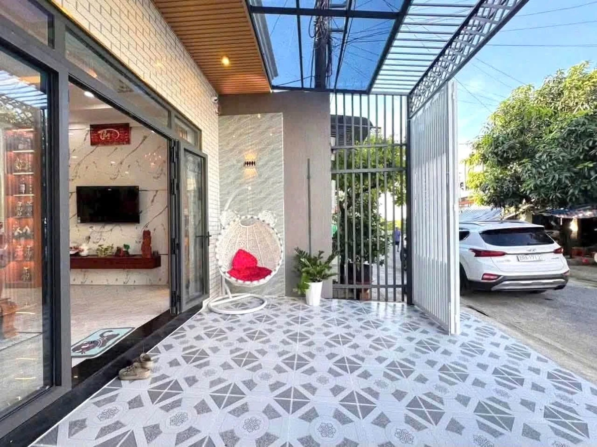 Bán nhà mặt tiền Phan Văn Trường Rạch Giá 100m² 1,99 tỷ - Ảnh thu nhỏ 2