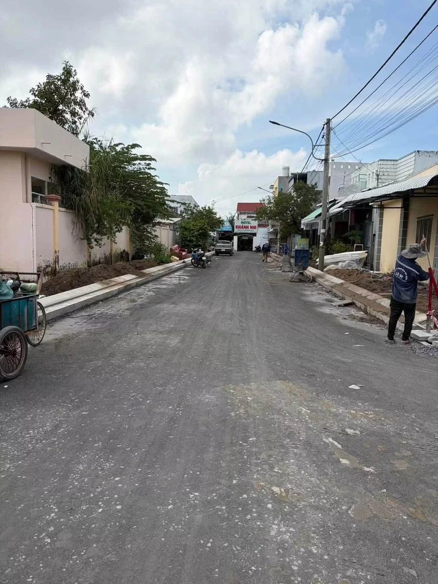Bán nhà cấp 4 nằm trung tâm Phường 5 Cà Mau, 99m2, giá 2 tỷ 300 triệu - Ảnh thu nhỏ 3