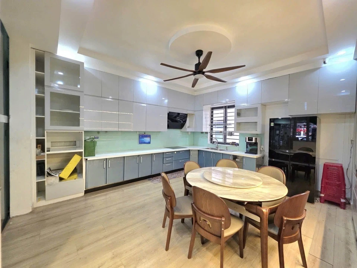 Nhà 4 tầng mặt tiền Tiểu La, Đà Nẵng, 80m2, 15 tỷ - Ảnh thu nhỏ 2