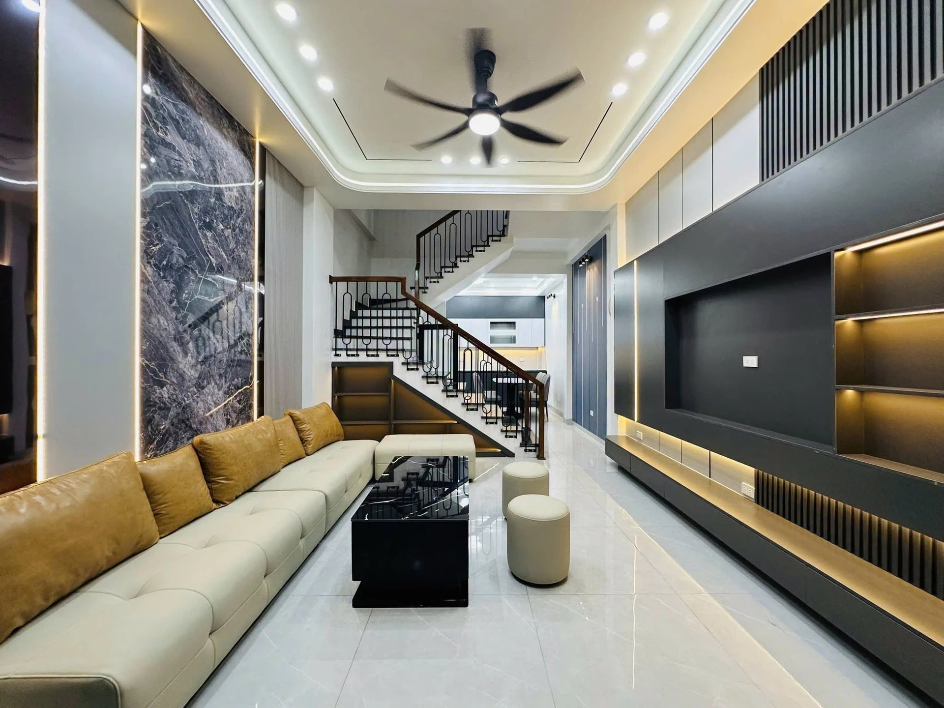 Bán nhà 3 tầng 41m² khu Hàn Thượng Hải Dương, giá 2,6 tỷ - Ảnh 1