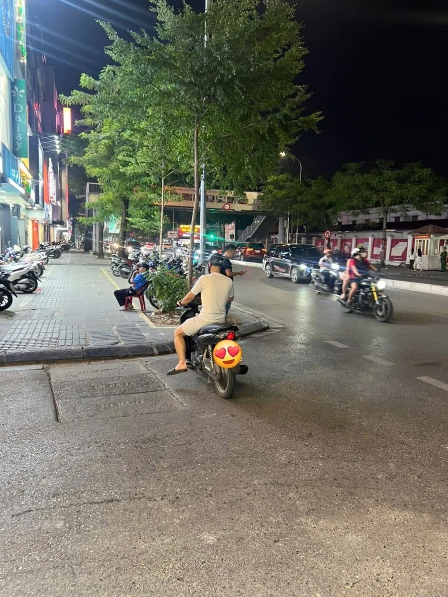Cho thuê nhà mặt phố Chùa Bộc 70m2, 100 triệu/tháng - Ảnh 1