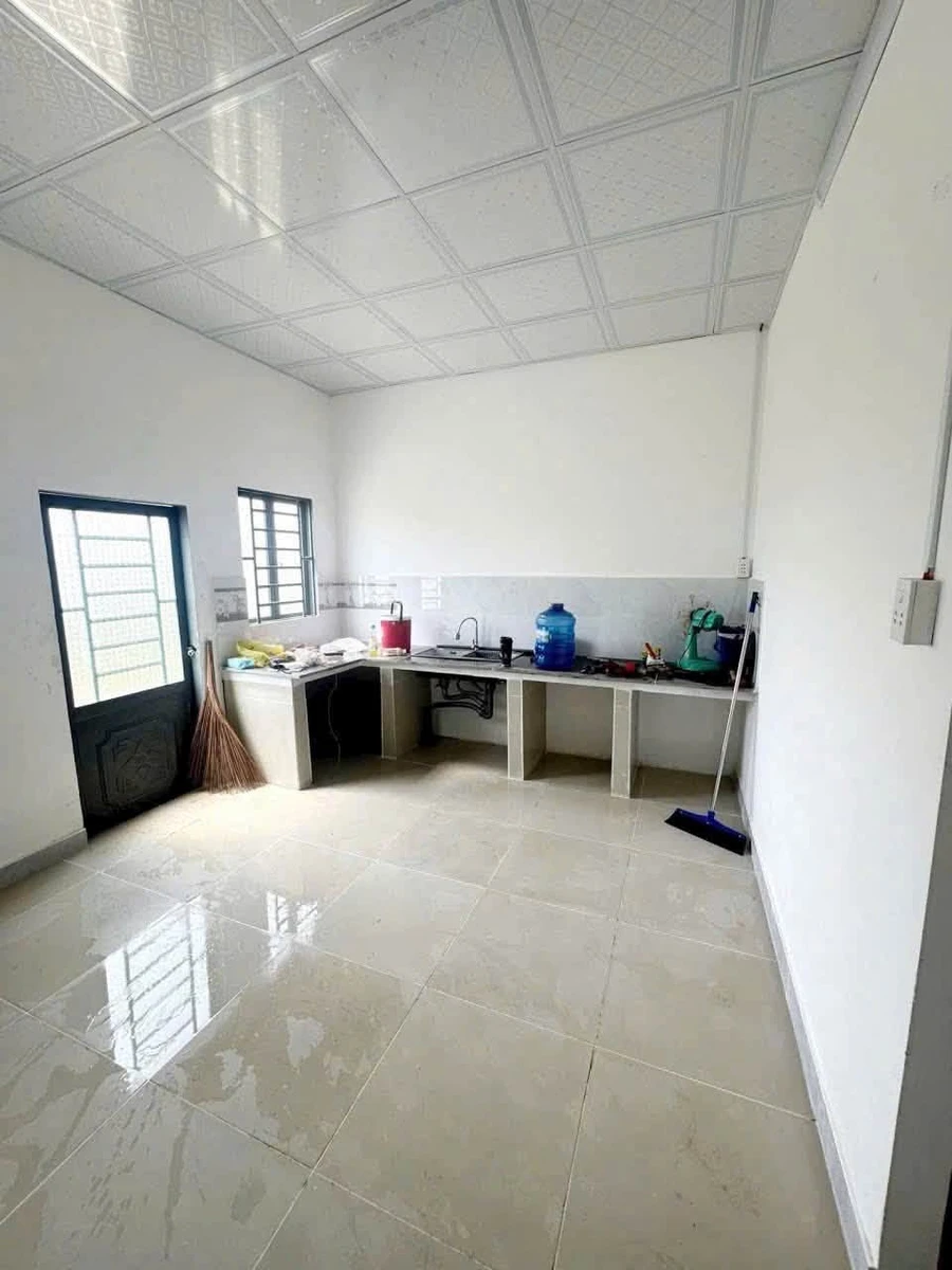Bán nhà mặt tiền đường Đinh Công Tráng, Trảng Cát, Tân Thành, giá 2,39 tỷ - Ảnh thu nhỏ 2