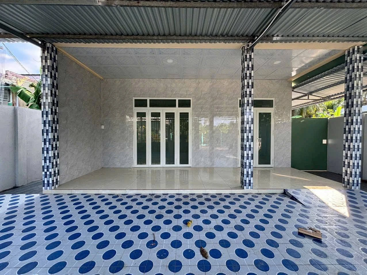 Bán nhà mặt tiền Phú Nhuận, Bến Tre 301.7m², 1,8 tỷ - Ảnh 1