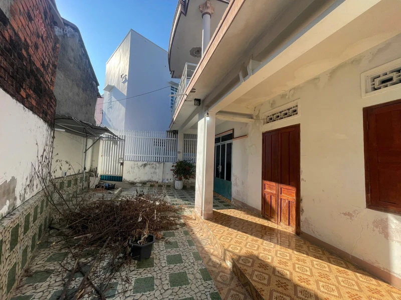 Bán đất có nhà 2 tầng Nha Trang 154m2 giá 3.3 tỷ