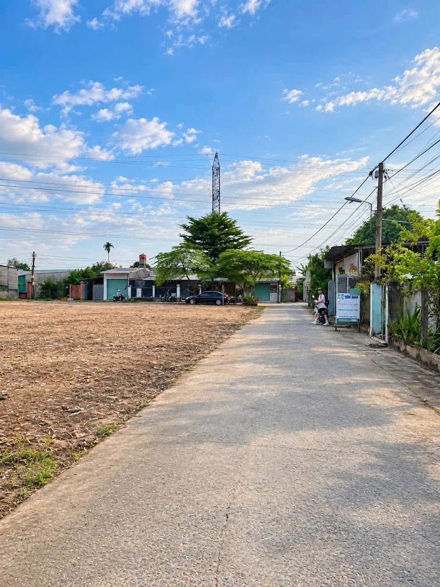Cho thuê đất trống góc 2 mặt tiền 1.800m² Long Thành 10 triệu/tháng - Ảnh thu nhỏ 2