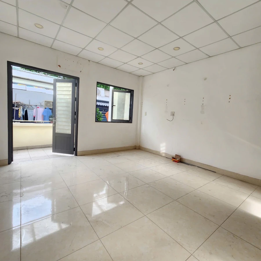 Bán nhà hẻm 4.8x16m, 1 lầu 2PN 2WC đường Lũy Bán Bích, Hòa Thạnh, Tân Phú, giá 5.5 tỷ - Ảnh thu nhỏ 4