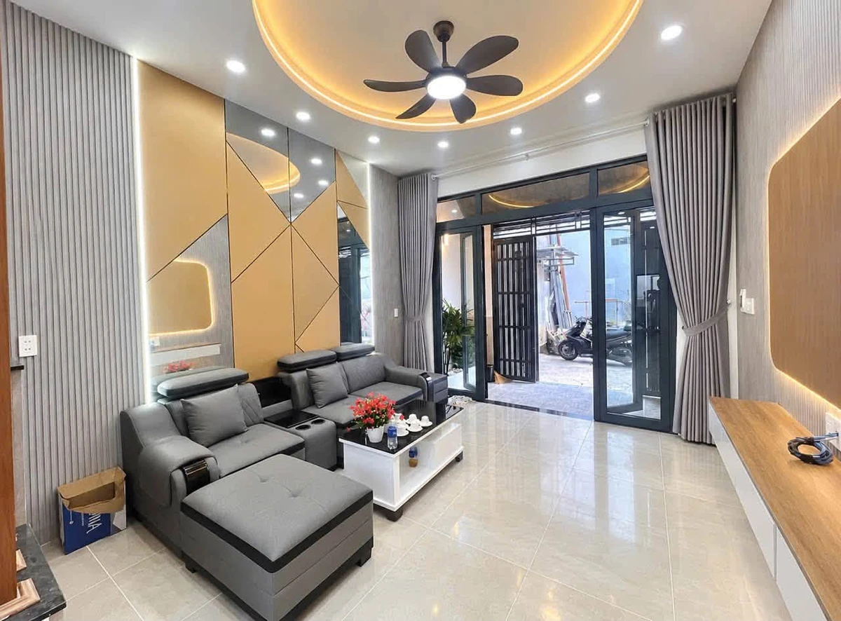 Bán nhà phố 3 tầng 60m² gần chợ Hiệp Bình 5 tỷ - Ảnh thu nhỏ 2