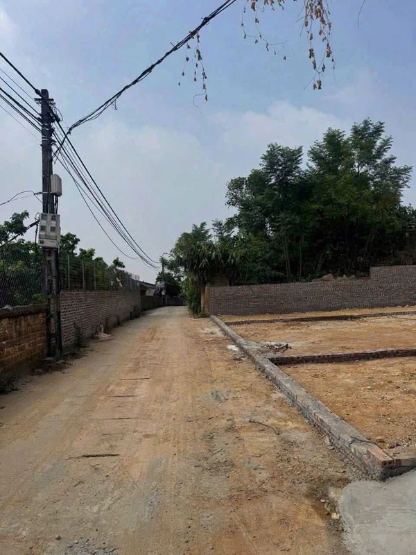 Bán lô đất 2 mặt tiền 201m2 ở Ba Vì, Hà Nội