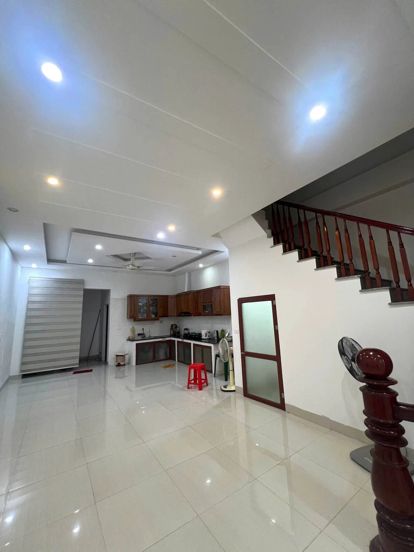 Bán nhà 3 tầng 95m² 2 tỷ 4 Quận 7 - Ảnh 1