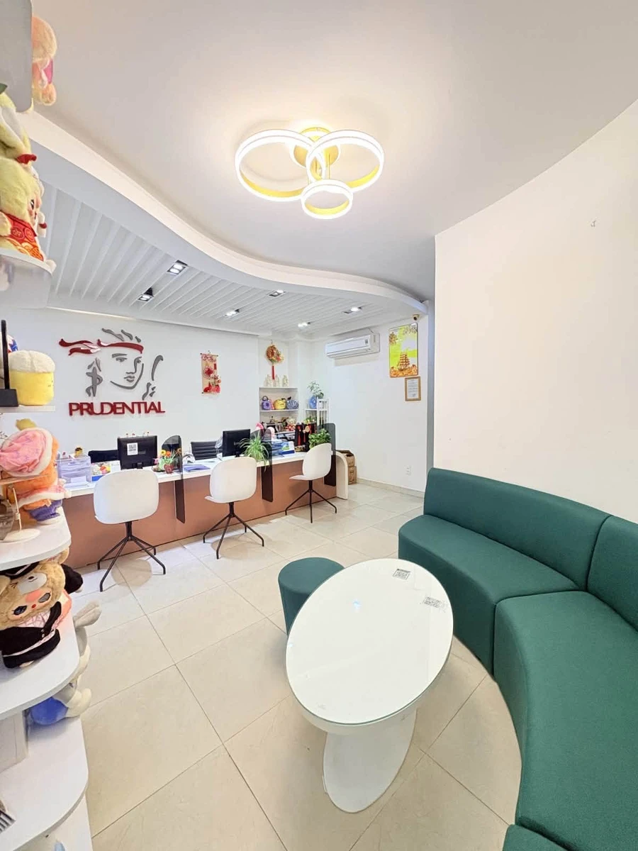 Bán nhà mặt tiền đường Lạc Long Quân, Quận 11, 90m2, 5 tầng, 6PN, giá giảm còn 23 tỷ - Ảnh thu nhỏ 2