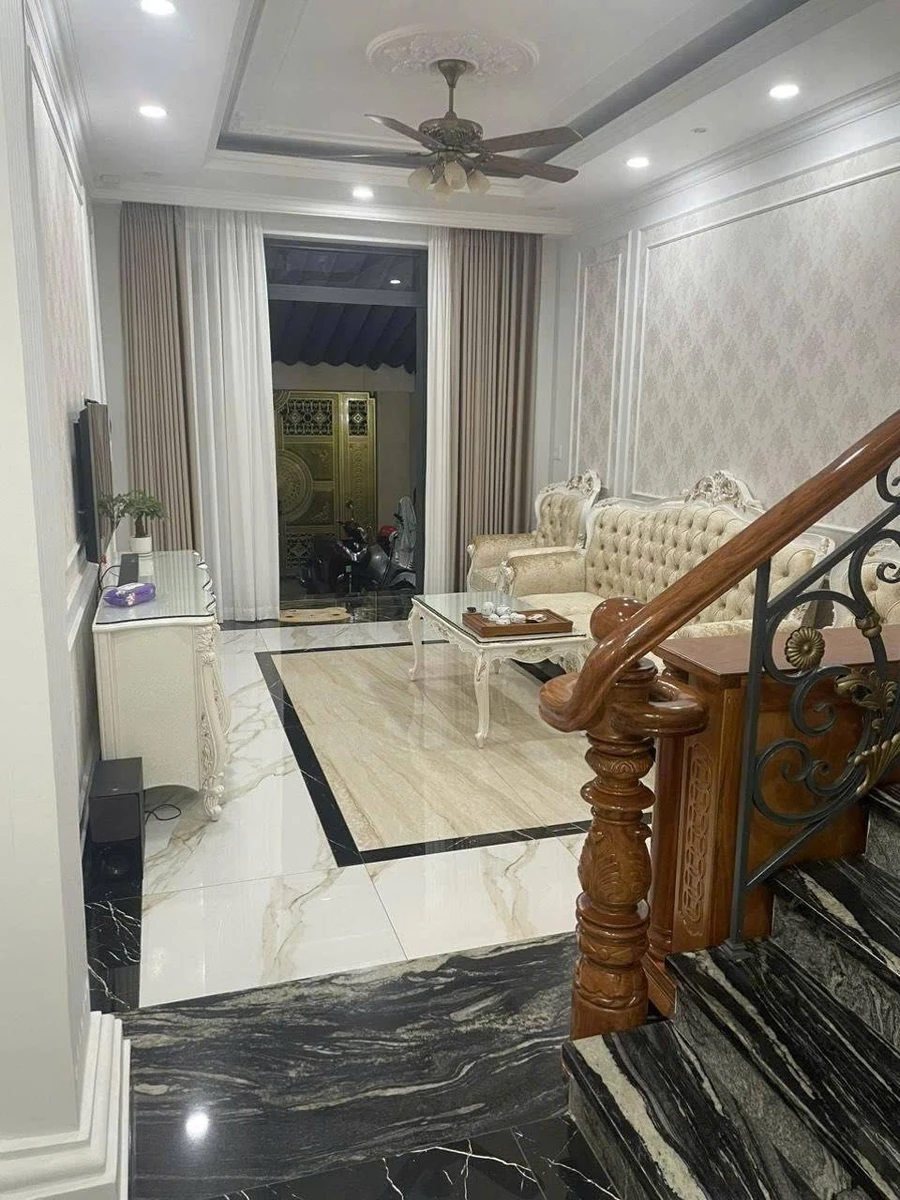 Bán nhà mặt tiền Thủ Đức 75.4m2, 4 phòng ngủ, 10.93 tỷ - Ảnh thu nhỏ 2