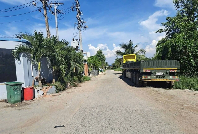 Bán đất mặt tiền đường Kênh Học Trò, 128m2 giá 2,2 tỷ, Bến Lức, Tây Ninh