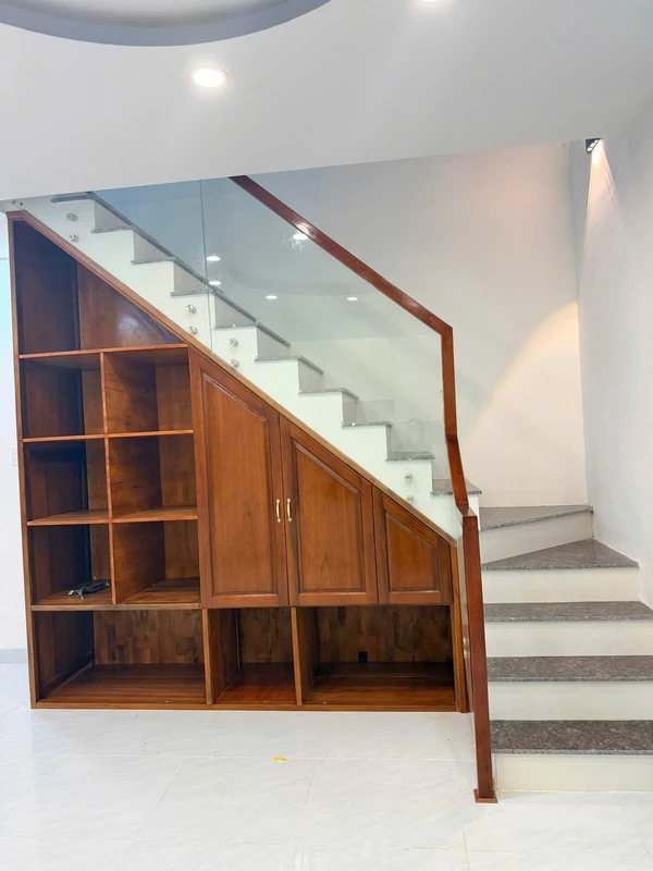 Bán nhà mặt tiền kinh doanh 87,4m2 Vạn Hoà, Nha Trang