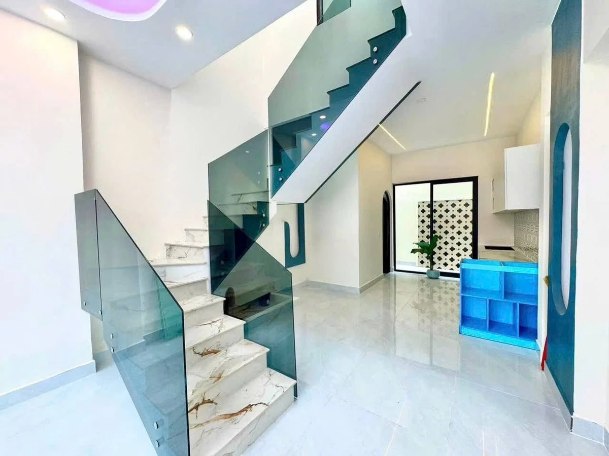 Bán nhà mới xây 62m² đường Trần Hưng Đạo, Dĩ An, giá 3,888 tỷ - Ảnh thu nhỏ 2