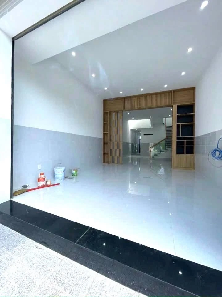 Bán nhà mới 1 trệt 1 lầu 3PN 96,4m2 đường Hùng Vương, Bà Rịa giá 3,5 tỷ - Ảnh thu nhỏ 2