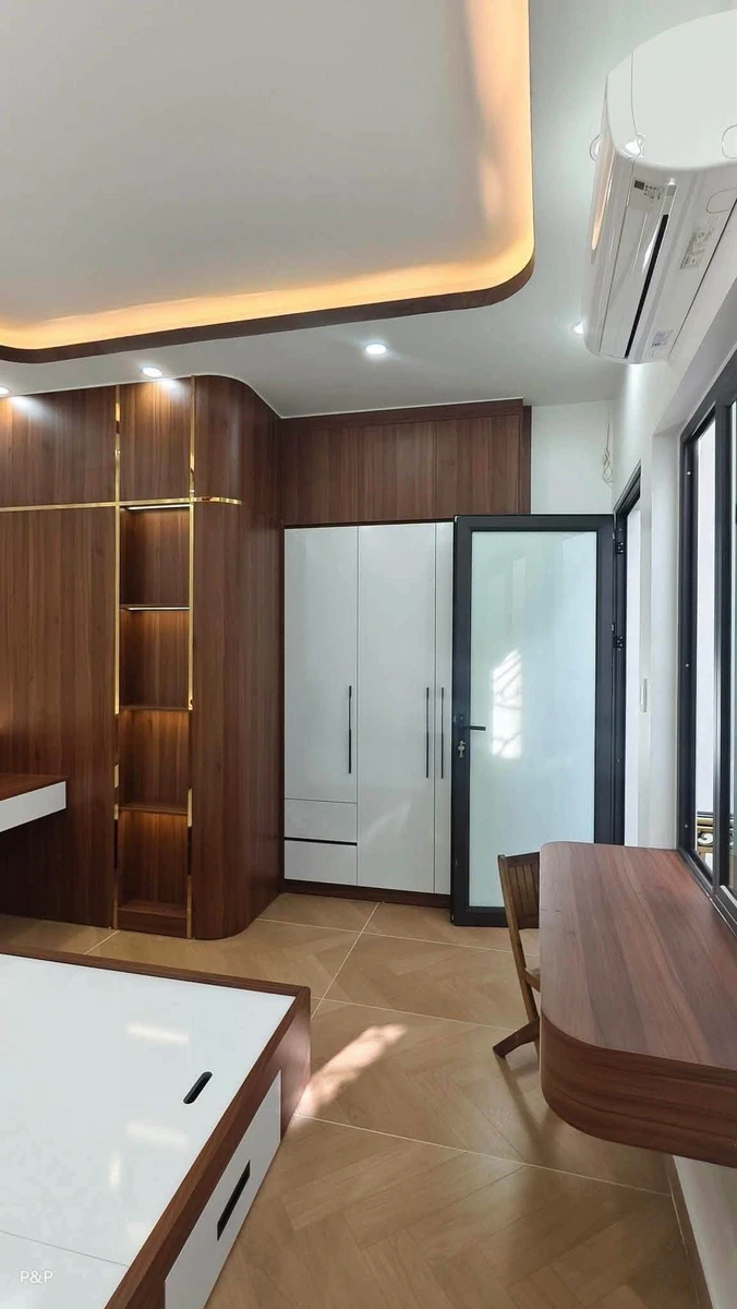 Bán nhà mặt đường Trung Hành 110m2, 4PN, 3,5 tầng thang máy, 9,5 tỷ - Ảnh thu nhỏ 2