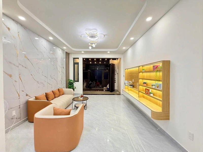 Bán nhà phố 50m2 ngõ ô tô gần Chợ Hàng, Hồ Sen, Hải Phòng giá 3 tỷ