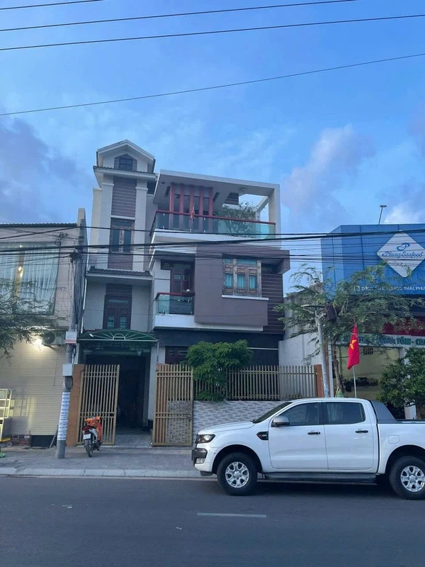 Bán nhà gần biển Phước Tỉnh BRVT 180m2, 8.3 tỷ