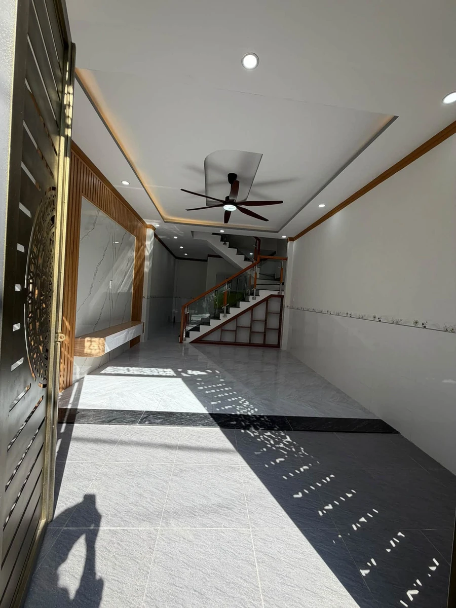 Bán nhà trệt lầu mới 90m2 KP2A Long Bình Bình Tân 1tỷ350 - Ảnh thu nhỏ 2