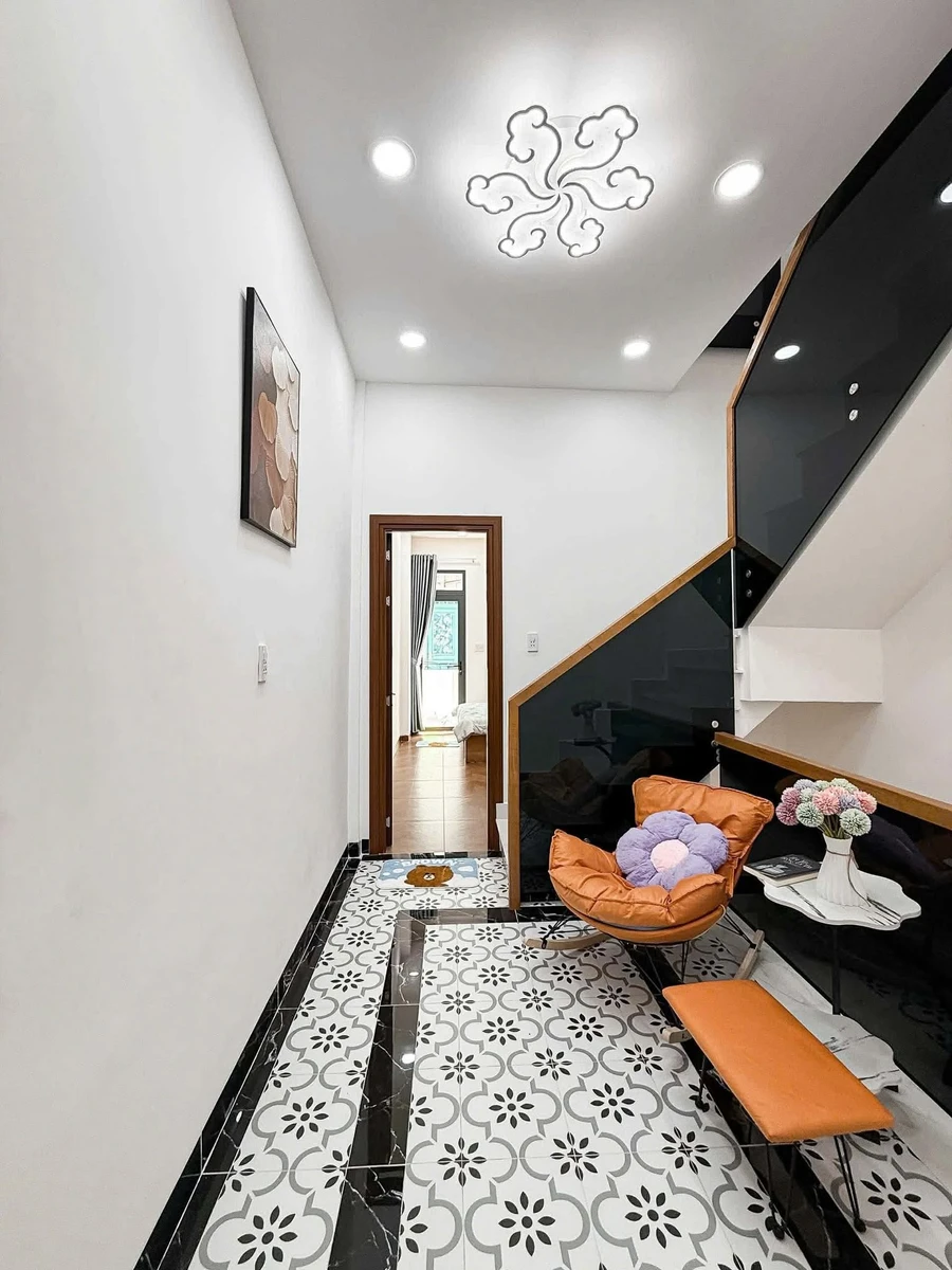 Bán nhà 3 tầng 50m² 3PN Bình Thạnh sát Quận 1 giá 6.8 tỷ - Ảnh thu nhỏ 3