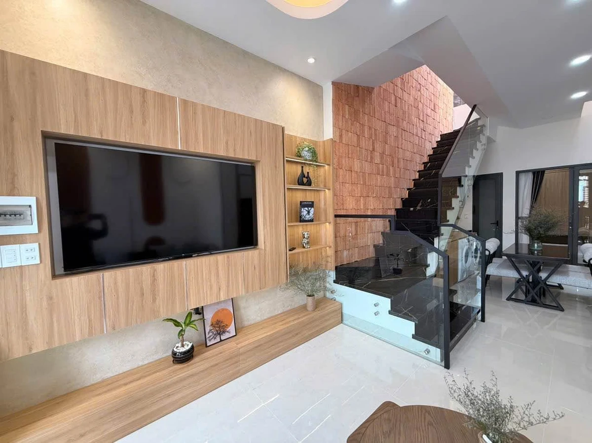 Bán nhà 3PN 4WC mới xây, hẻm Y Moan, Buôn Ma Thuột, full nội thất - Ảnh thu nhỏ 5