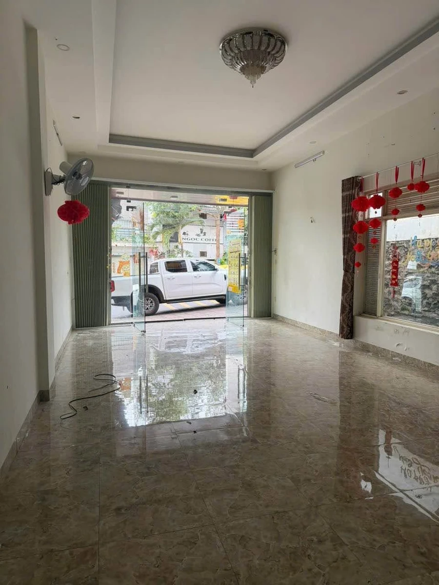 Bán nhà cấp 4 mặt tiền Hoàng Hòa Thám 105m², 6.3 tỷ - Ảnh thu nhỏ 2