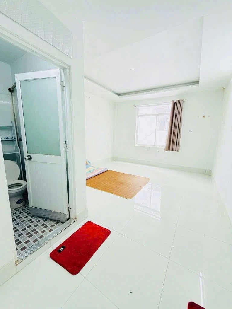 Bán nhà phố 8 phòng ngủ 56m2 gần ĐH Tôn Đức Thắng 5.18 tỷ - Ảnh thu nhỏ 3