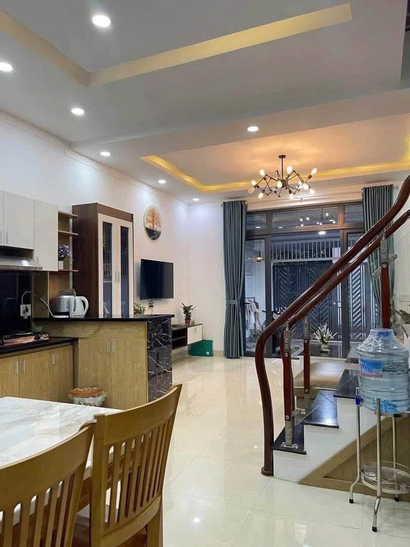 Bán nhà mê thiết kế hiện đại 5x19m, 3 phòng ngủ, full nội thất, hẻm 175 Y Moan, Tân Lợi - Ảnh thu nhỏ 3